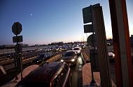 Дальнобойщики в Петербурге заблокировали выезды на платную дорогу фото №2